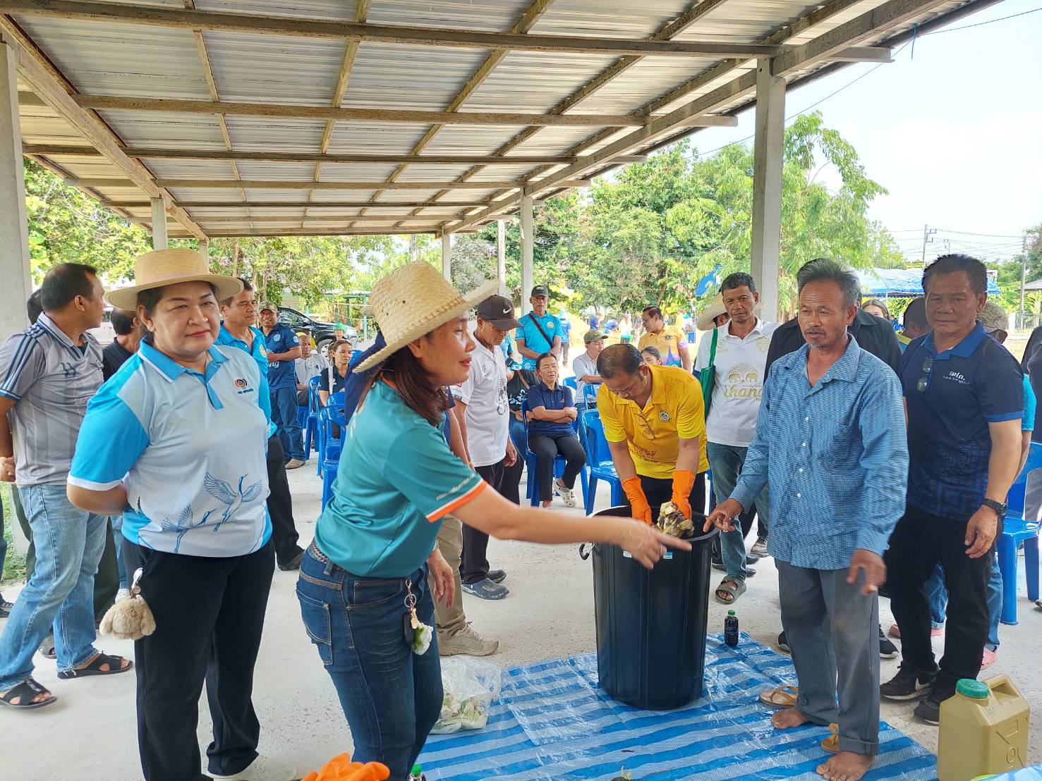 CDD BANDAN : GROWTH TEAM BANDAN PLUS พช.บ้านด่าน จังหวัดบุรีรัมย์ “ร่วมพิธีเปิดโครงการส่งเสริม การผลิต การแปรรูป การตลาด สิ้นค้ากษตรปลอดภัย อำเภอบ้านด่าน”     