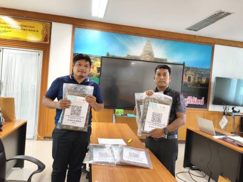 CDD BANDAN : GROWTH TEAM BANDAN PLUS พช.บ้านด่าน จังหวัดบุรีรัมย์ "สนับสนุนและส่งมอบผ้าเพื่อเข้าร่วมการประกวดผ้าลายพระราชทาน"         